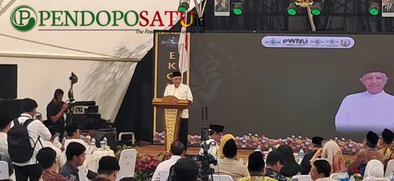 Ketua PWNU Jawa Timur, KH Abdul Hakim Mahfudz saat menghadiri Forum Cangkrukan Pancasila yang digelar di NK Cafe, Karangploso, Kabupaten Malang (Foto: Agus Setyo pendoposatu.id)