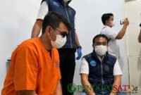 Tim Brantas BNNK Banyuwangi menangkap terduga AP sebagai bandar utama narkotika lintas daerah (Foto: Boby pendoposatu.id)