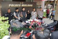 Kapolres Malang, AKBP Rulian Syauri saat konferensi Pers bersama jajaran di Mako Polres (Foto: Seno pendoposatu.id)