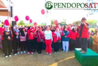 Kepala Desa Pojok, Yadi saat memberikan sambutan pada acara di Gelora Pojok Raya (Foto: Hanik pendoposatu.id)