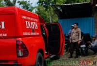 Tim Inafis Polresta Banyuwangi saat oleh TKP (Foto: pendoposatu.id)