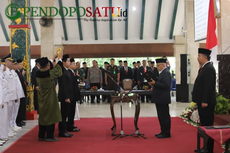Bupati Malang H. M. Sanusi melantik pejabat administrator, fungsional di Pendopo Agung (Foto: bgs pendoposatu.id)