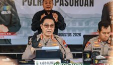 Kabid Humas Polda Jatim, Kombes Pol Jules Abraham Abast saat press rilis di Mapolres Pasuruan (Foto: Abdullah pendoposatu.id)