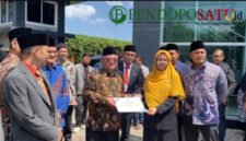 Menteri Pendidikan RI, Prof. Dr. Abdul Mu'ti, M.Ed. saat meresmikan Madina Building di Pesantren Entrepreneur Muhammadiyah Gondanglegi Kabupaten Malang (Foto: Agus.S pendoposatu.id)