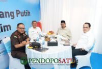 Kepala Bakorwil Malang, Asep Kusdinar bersama Sekda Prov Jatim, Adhy Karyono, Ketua DPRD Jatim Musyafak, dan Wakil Kepala Kejaksaan Tinggi Jatim, Luhur Istighfar (Foto: bgs pendoposatu.id)