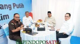 Kepala Bakorwil Malang, Asep Kusdinar bersama Sekda Prov Jatim, Adhy Karyono, Ketua DPRD Jatim Musyafak, dan Wakil Kepala Kejaksaan Tinggi Jatim, Luhur Istighfar (Foto: bgs pendoposatu.id)