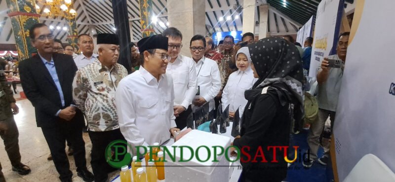 Menteri Koordinator Bidang Pemberdayaan Masyarakat, Abdul Muhaimin Iskandar saat meresmikan soft launching MMC di Pendopo Agung Kabupaten Malang (Foto: Agus S pendoposatu.id)