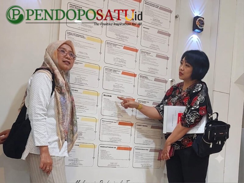Centya (kanan), Koordinator Warga Peduli Lingkungan (Foto: Agus S pendoposatu.id)