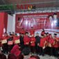 I Made Riandiana Kartika (tengah), Wanedi (kiri), Amithya Ratnanggani Siraduhitta (kanan) pada acara penyerahan SK kepengurusan PAC (Foto: Agus S pendoposatu.id)