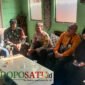 Kepala Bidang Penempatan Tenaga Kerja Disnakertrans Kabupaten Malang, Tri Darmawan S., turut mendampingi Bhabinkamtibmas Polsek Pakis, Aipda Eka Nararia, Babinsa Koramil, Serka Harsono, Kamituwo Dusun Wendit Desa Mangliawan, Huda dan Pemilik PT. BGS, Ridayanti (Foto: bgs pendoposatu.id)