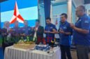 Wakil Gubernur Jatim, Emil Elestianto Dardak saat menghadiri HUT ke-25 Partai Demokrat di kantor DPC Demokrat kabupaten Blitar (Foto: Nadia KK pendoposatu.id)