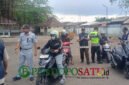 Operasi Simpatik dalam rangka sosialisasi keselamatan dan taat pajak oleh petugas gabungan (Foto: Seno pendoposatu.id)