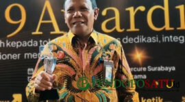H.Syamsul Hadi, S.Sos., M.M selaku Dirut Perumda Tirta Kanjuruhan, terima penghargaan sebagai CEO BUMD Terinovatif (Foto: bgs pendoposatu.id)