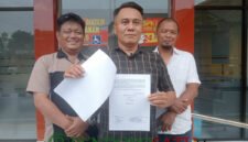 Koordinator GMB, Maryono Setyo Budi saat laporan ke Polres Kota Blitar (Foto: Nadia KK pendoposatu.id)