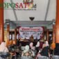Camat Bantur, Bayu Jatmiko, S.STP menghadiri rapat kordinasi penurunan stunting didampingi Kades Bantur, Nanang Kosim (Foto: Diky pendoposatu.id)
