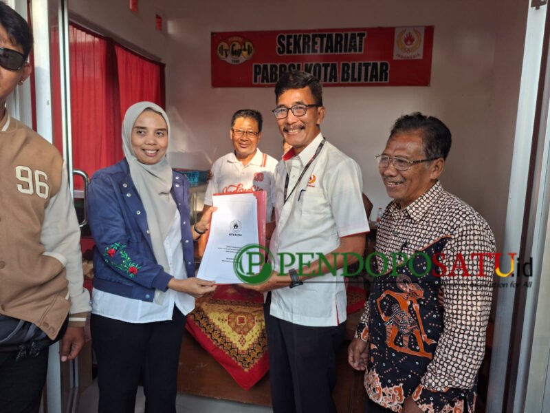 Ratih Dewi Indarti resmi mendaftarkan diri sebagai bakal calon (Balon) Ketua Umum KONI Kota Blitar (Foto: Nadia K.K pendoposatu.id)