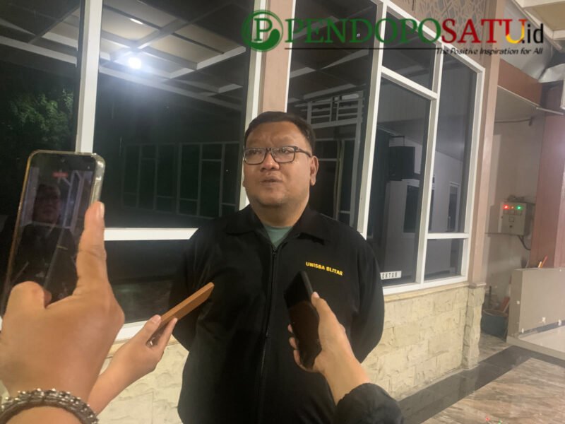 Akademisi Hukum saat diwawancarai Media terkait rangkap jabatan ETS (Foto: Nadia KK pendoposatu.id)