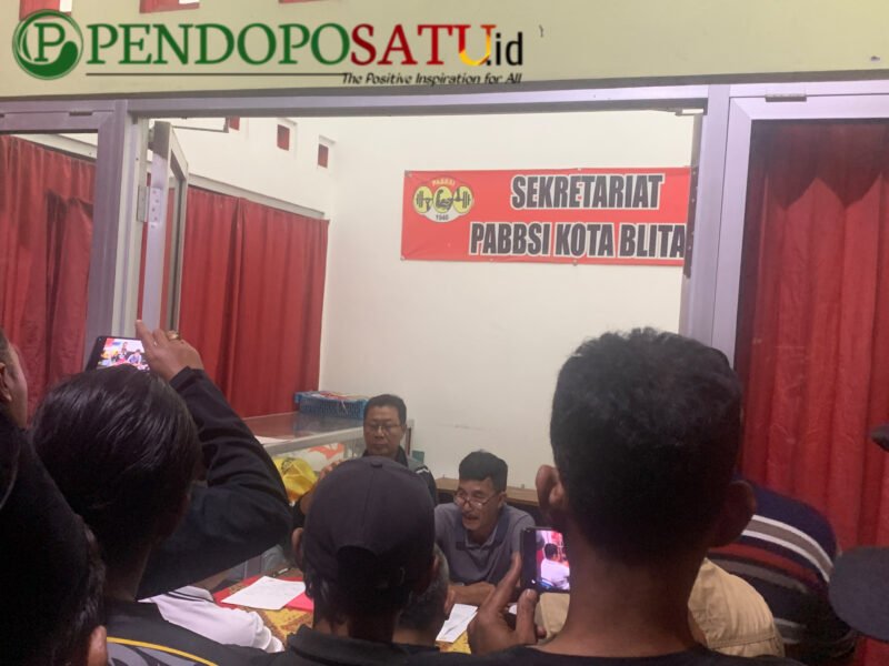 Proses penetapan Bacalon Ketua KONI Kota Blitar yang diwarnai perdebatan (Foto: Nadia KK pendoposatu.id)
