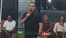 Bupati Pasuruan, Rusdi Sutejo saat membuka Acara Turnamen Bola Volly Bupati Cup (Foto: Abdullah pendoposatu.id)