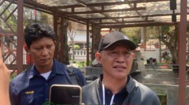 Ketua Cabor Percasi Kota Blitar, M. Trijanto, protes saat pelaksanaan Musurkotlub KONI Kota Blitar (Foto: Nadia KK pendoposatu.id)