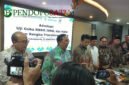 Direktur Jenderal Kesehatan Lanjutan Kemenkes, dr. Azhar Jaya di dampingi Wagub Jatim, Emil Elistianto Dardak dan plt. Bupati Tulungagung, Ahmad Baharudin beserta BPJS Kesehatan (Foto: Hanik pendoposatu.id)
