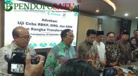 Direktur Jenderal Kesehatan Lanjutan Kemenkes, dr. Azhar Jaya di dampingi Wagub Jatim, Emil Elistianto Dardak dan plt. Bupati Tulungagung, Ahmad Baharudin beserta BPJS Kesehatan (Foto: Hanik pendoposatu.id)