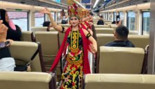 7 Penari Gandrung Gandrung On Train PT.KAI Daop 9 Jember (Foto: Boby pendoposatu.id)