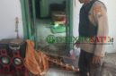 Polisi saat Evakuasi Lokasi Rumah Warga pelemparan Bondet (Foto: Abdullah pendoposatu.id)