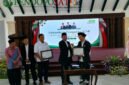 Ketua ICMI Orwil Jatim, Pitono Nugroho foto bersama Ketua ICMI Orda Malang terpilih, Makhrus Sholeh (Foto: bgs pendoposatu.id)