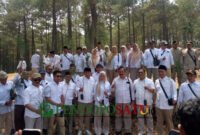 Anggota kader Gerindra saat tanam seribu pohon sebagai simbolis di Purwodadi (Foto: Abdullah pendoposatu.id)