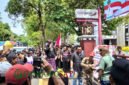 Massa saat demontrasi bersama aliansi LEMBAARA-Tora saat mendatangi kantor Pemkab Tulungagung (Foto: Hanik pendoposatu.id)