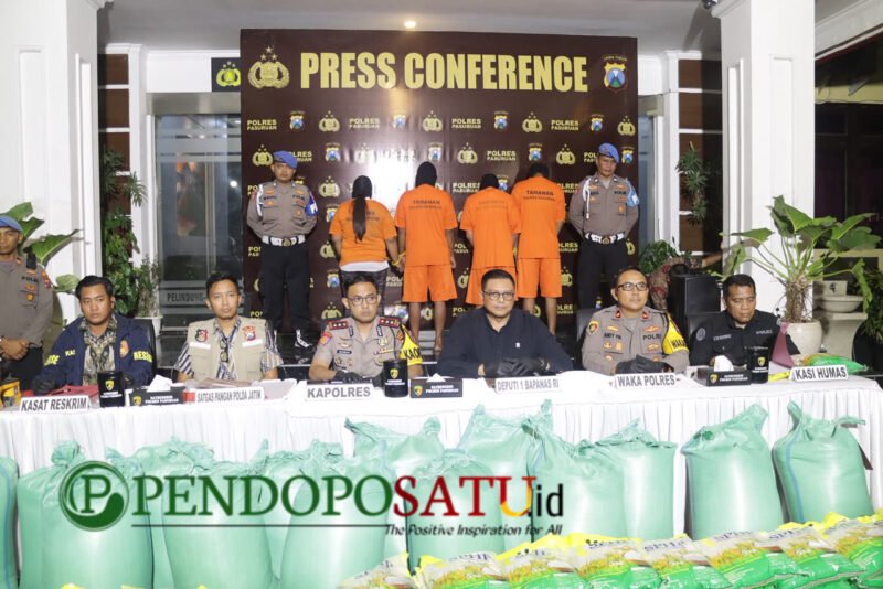 Polres Pasuruan saat press conference kasus pengemasan ulang beras SPHP (Foto: Abdullah pendoposatu.id)